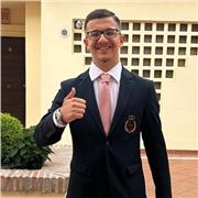 Estudiante de 4º de la ESO, he finalizado el curso con unos muy buenos resultados, dirijo mis clases a un estudiantes de la ESO